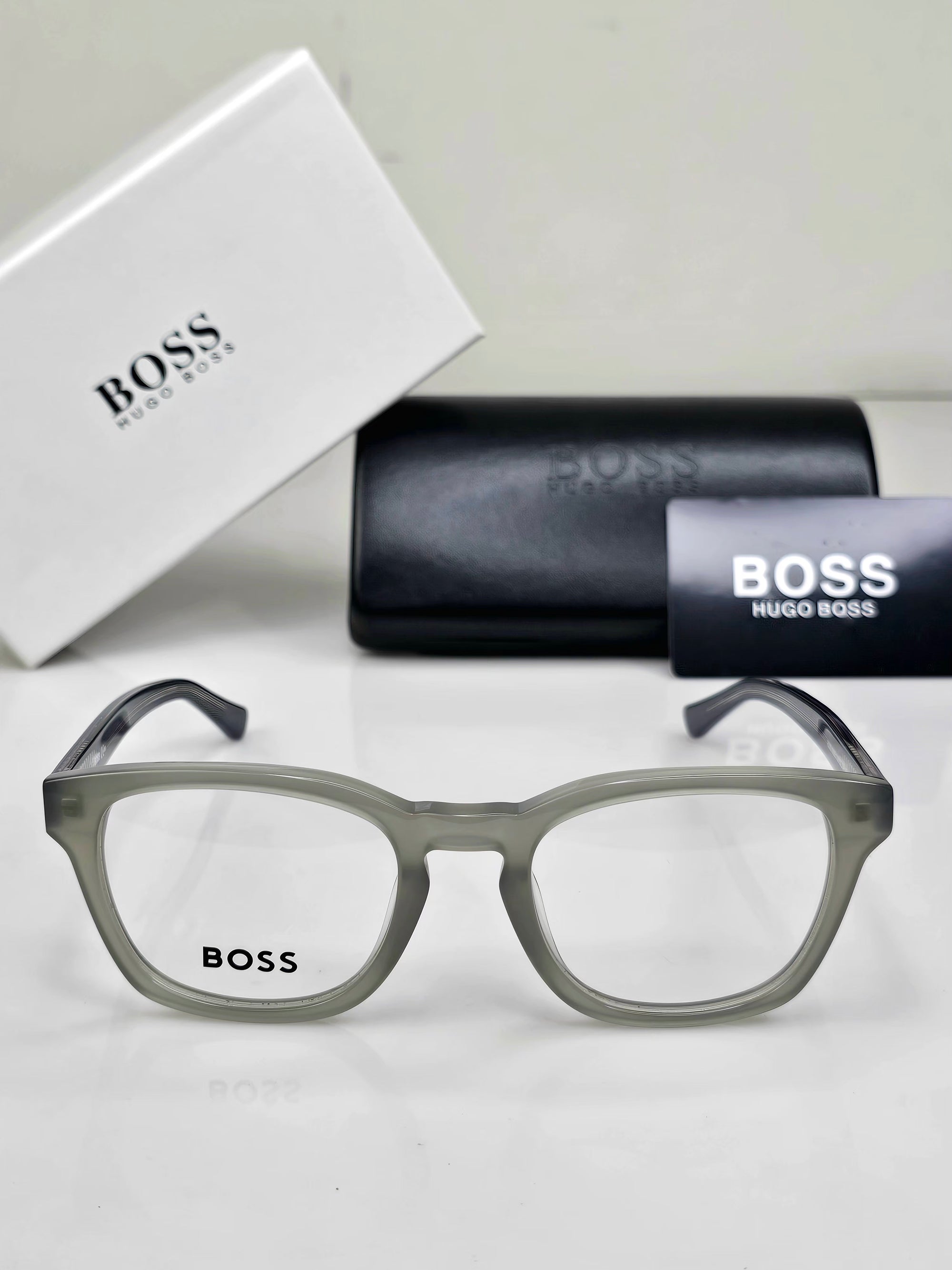 BOSS EYEWEAR