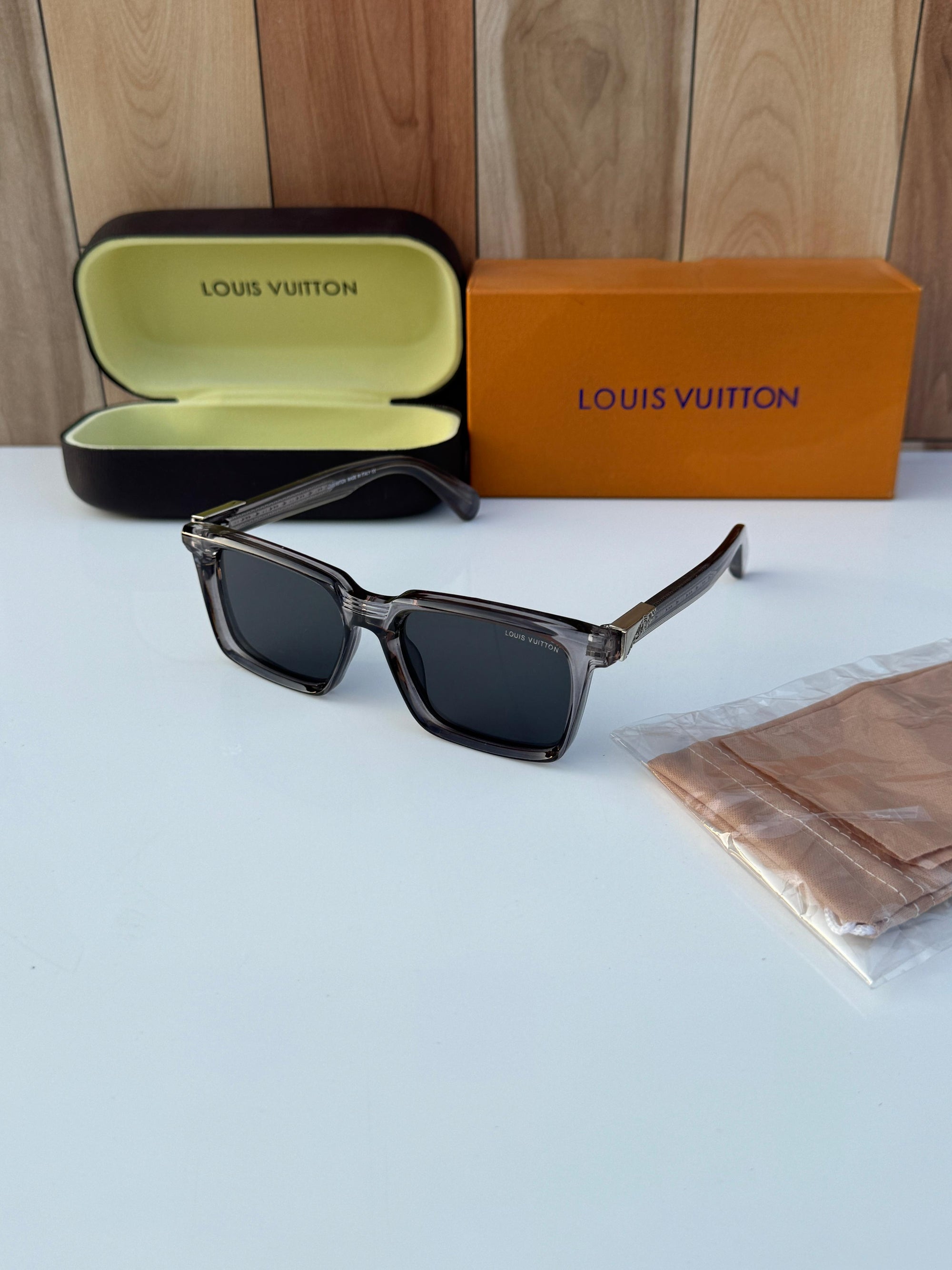 LOUIS VUITTON SUNGLASSES