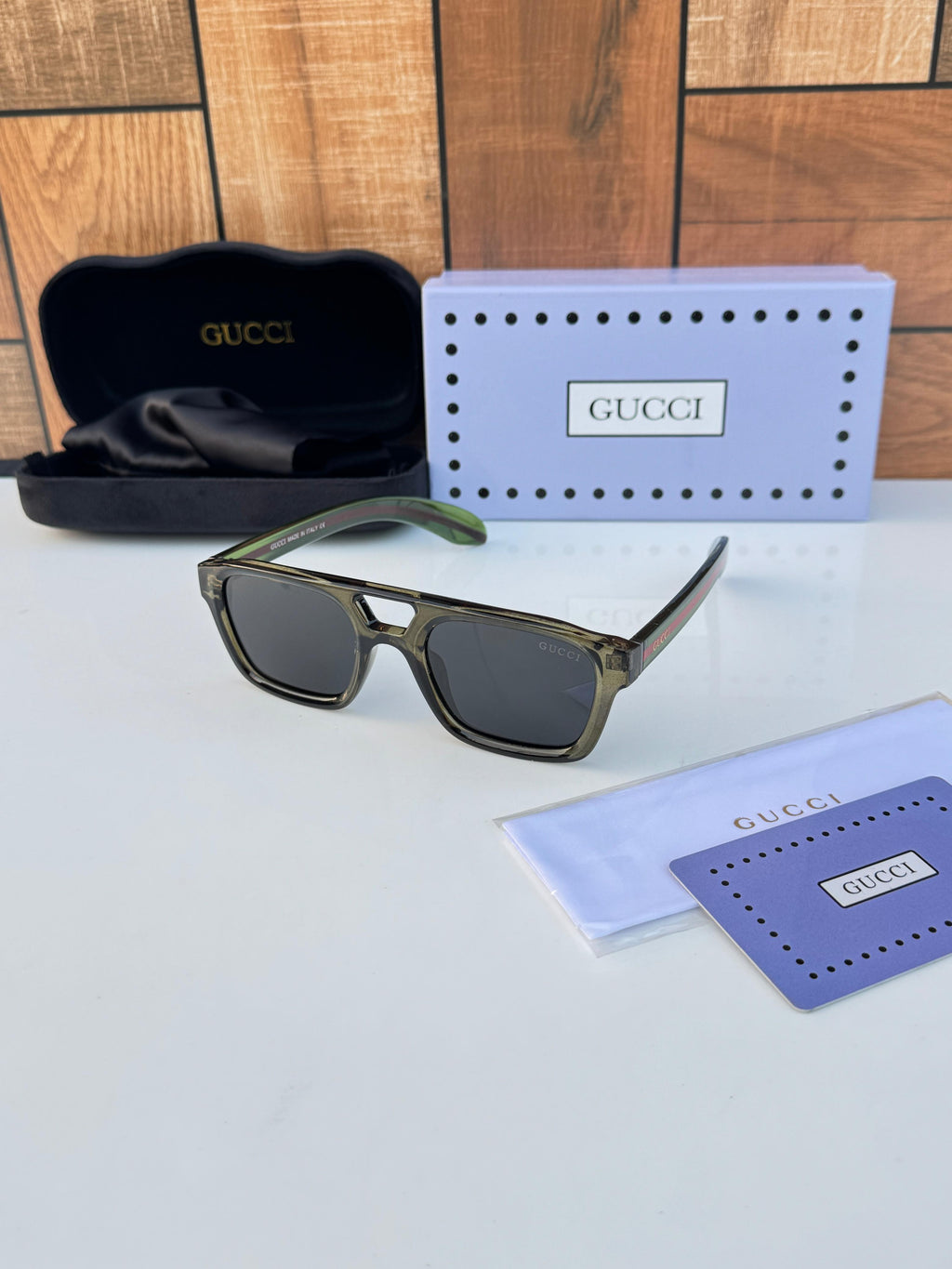 GUCCI SUNGLASSES