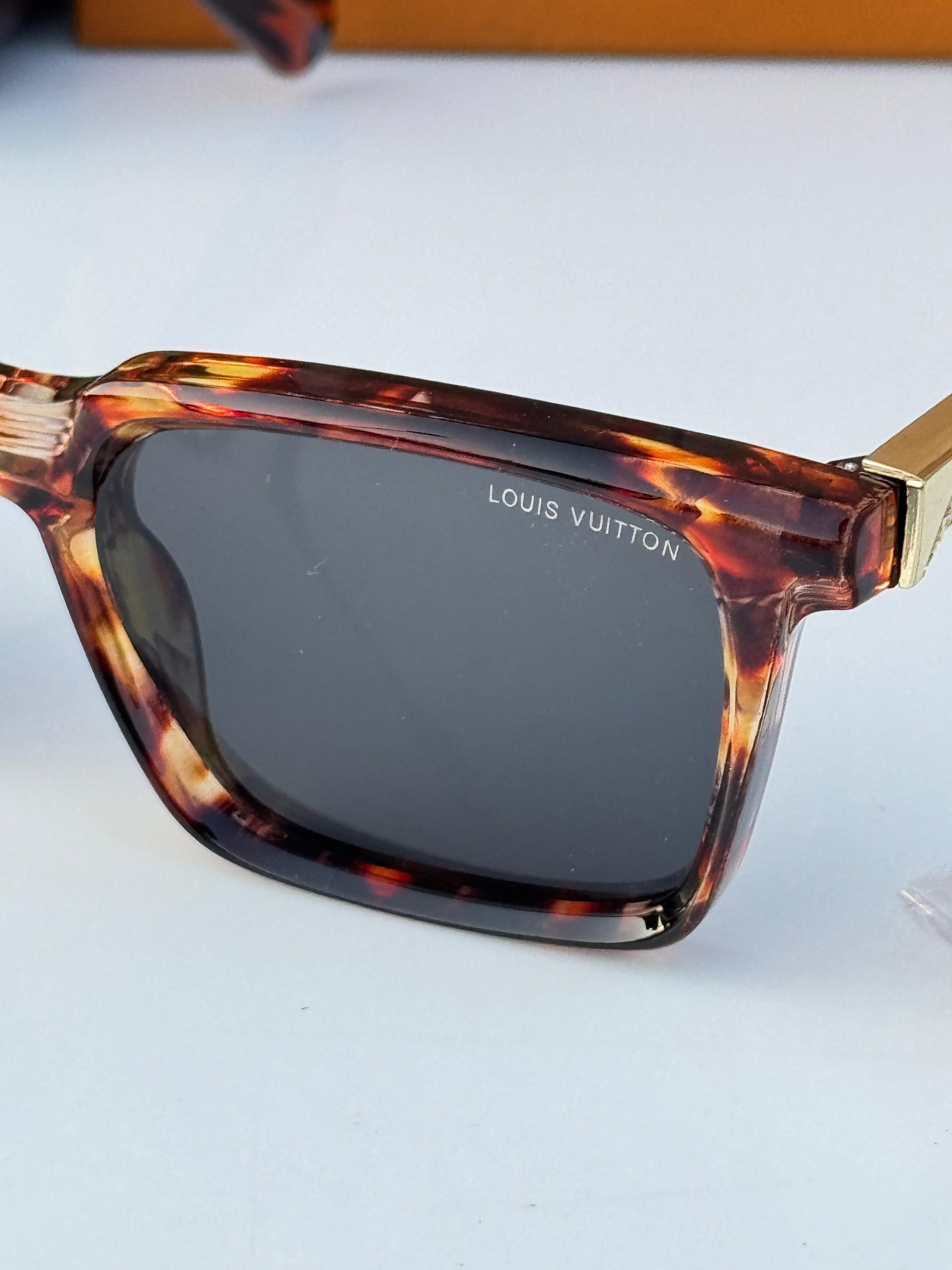LOUIS VUITTON SUNGLASSES