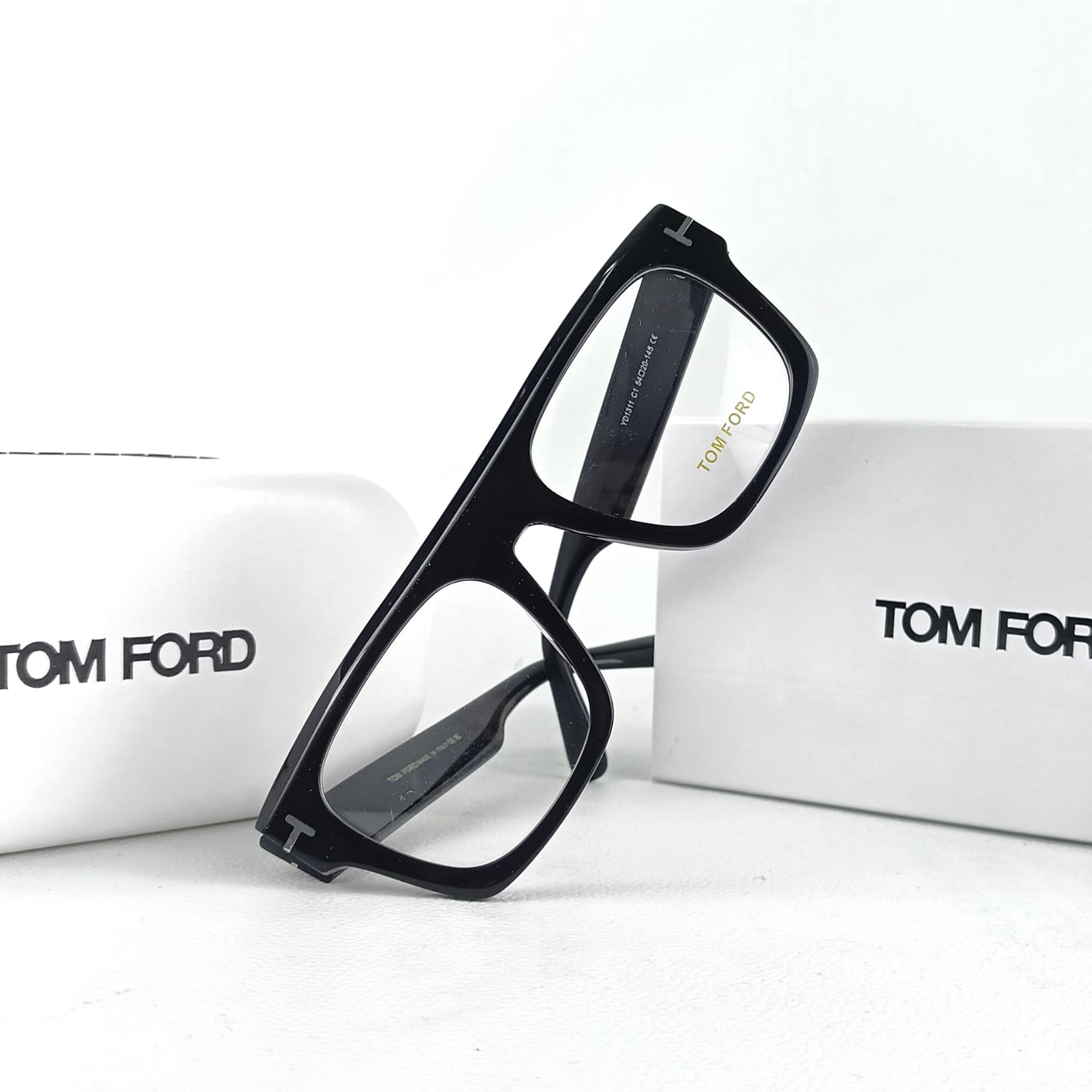 TOM FORD EYEWEAR