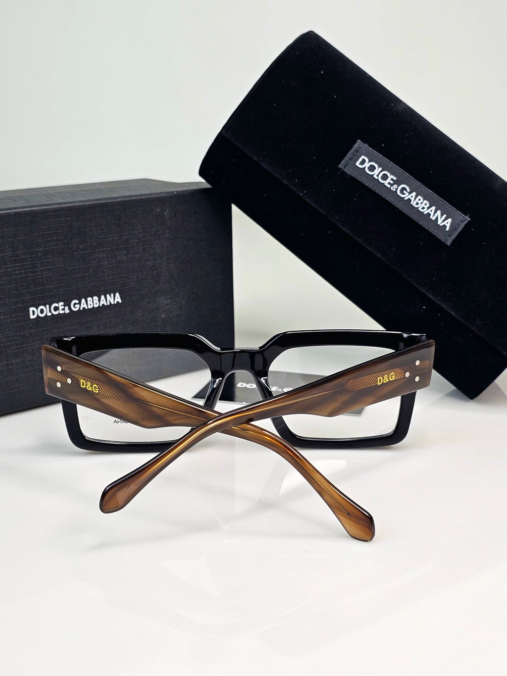 D & G EYEWEAR