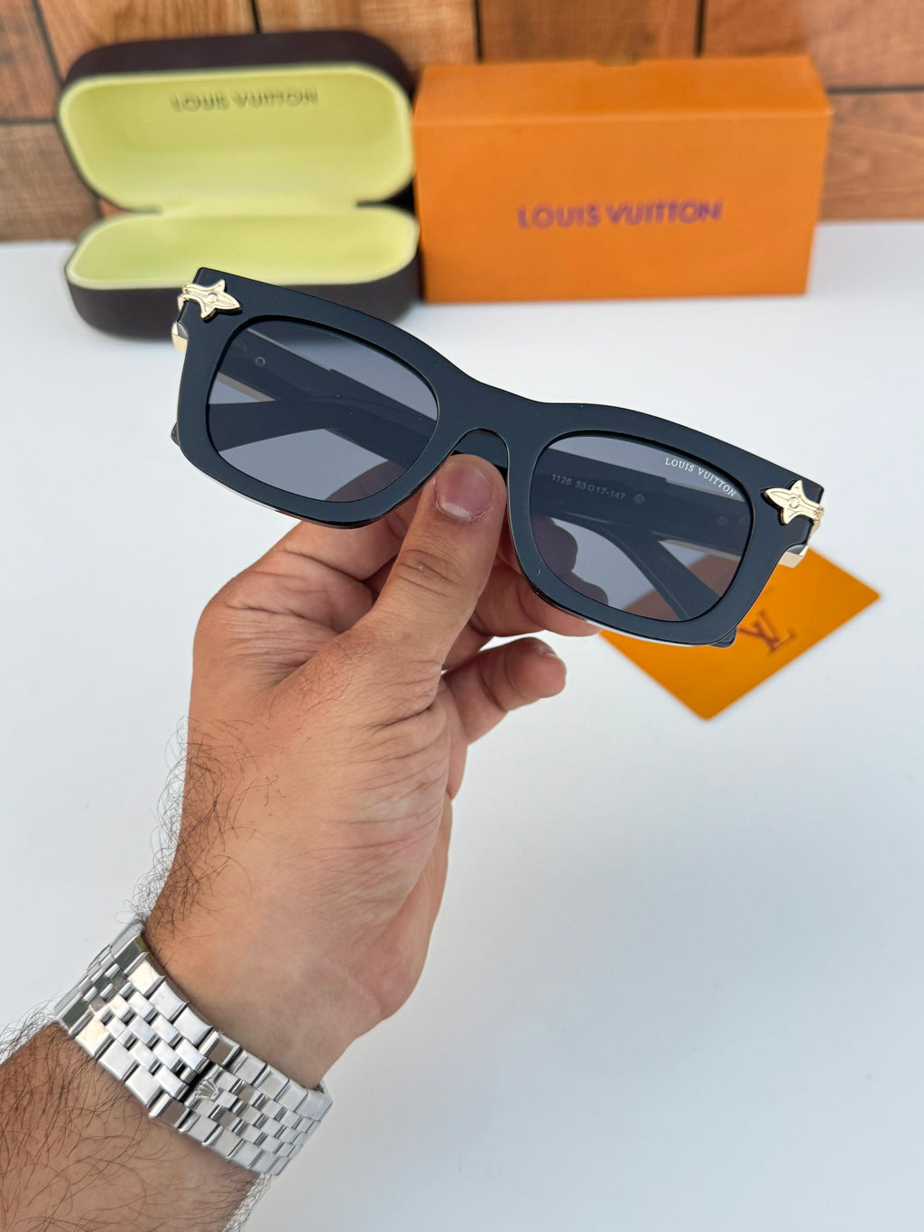 LV LUXURY SUNGLASSES