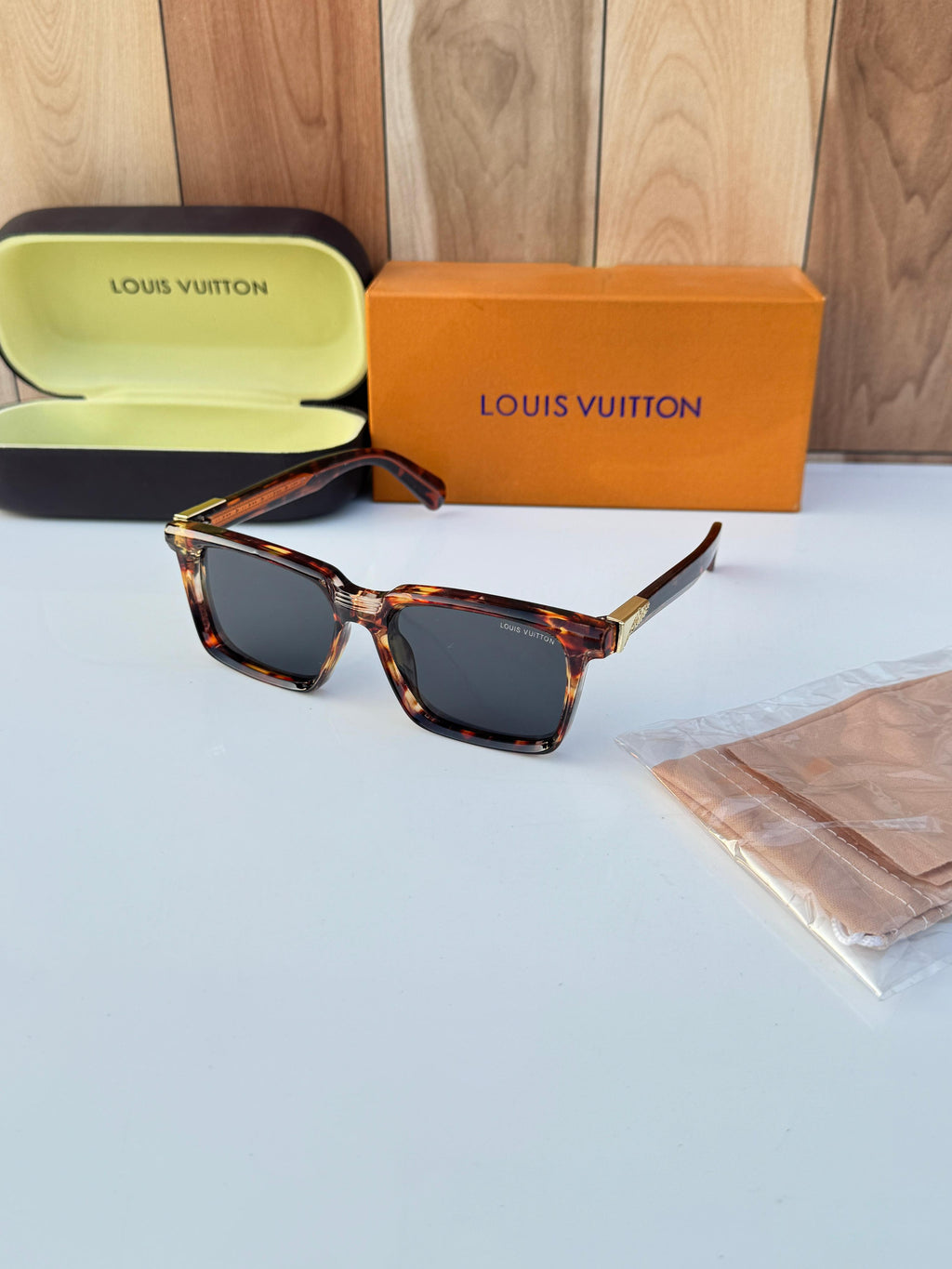 LOUIS VUITTON SUNGLASSES