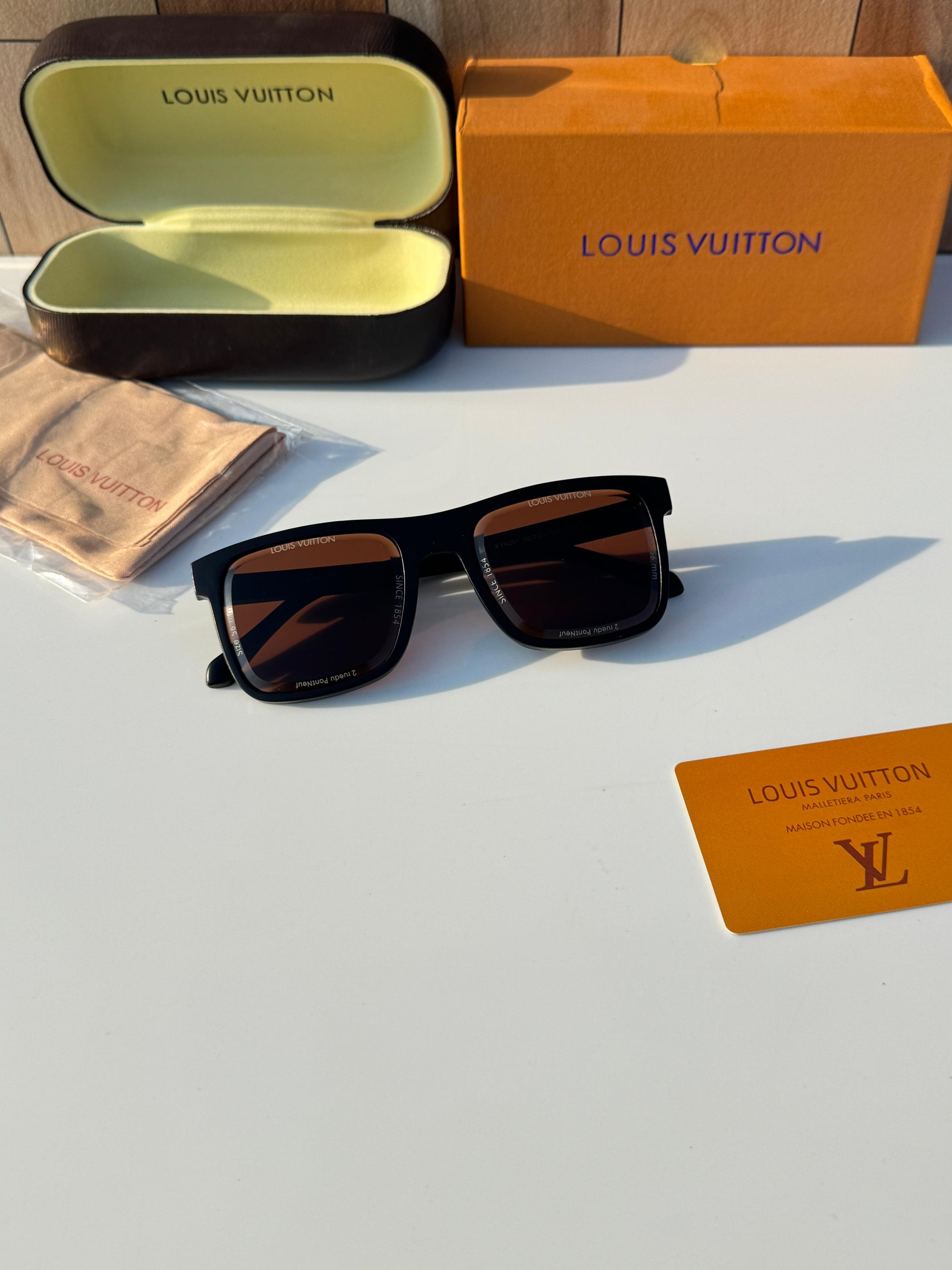 LOUIS VUITTON SUNGLASS