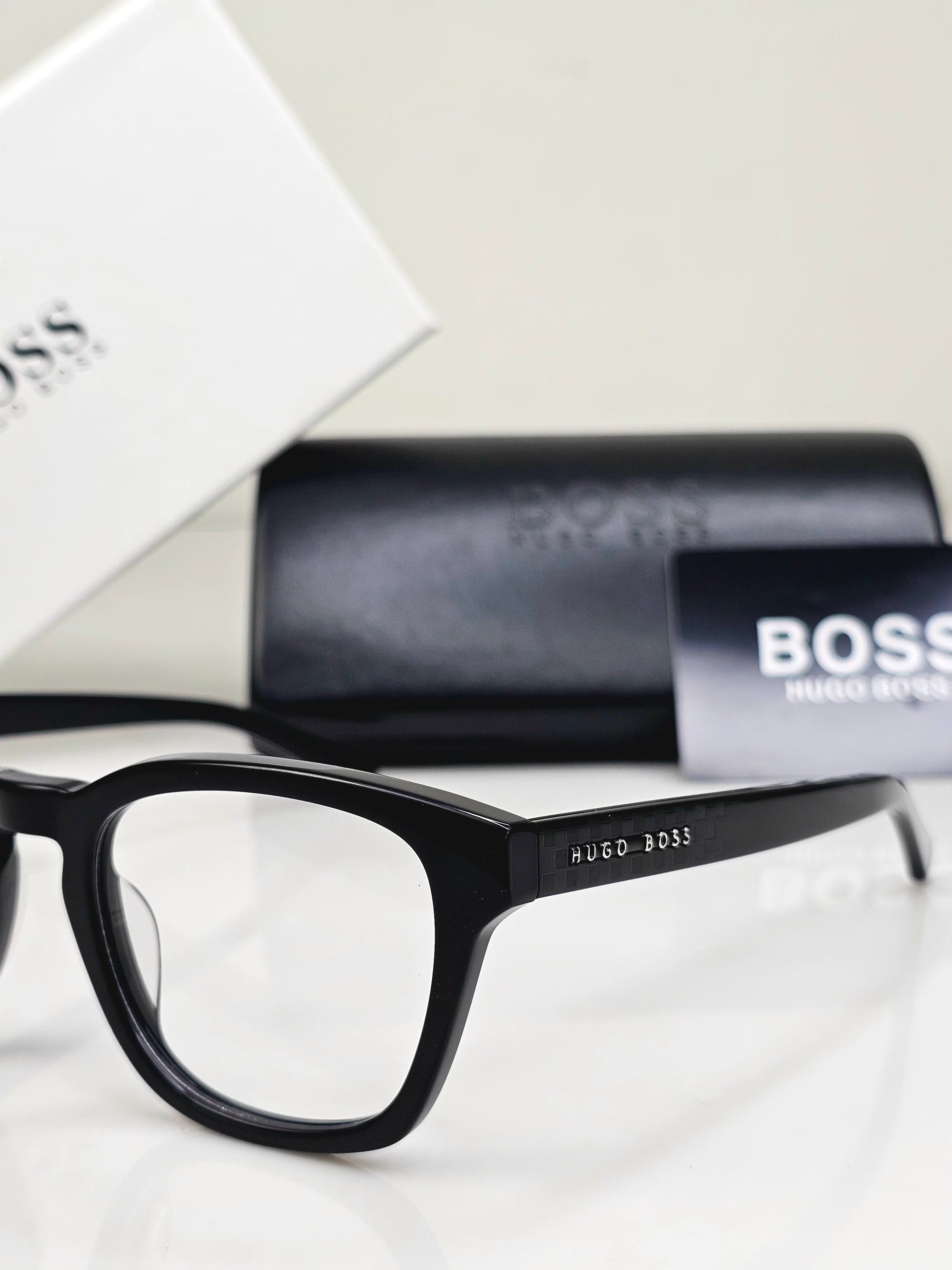 BOSS EYEWEAR