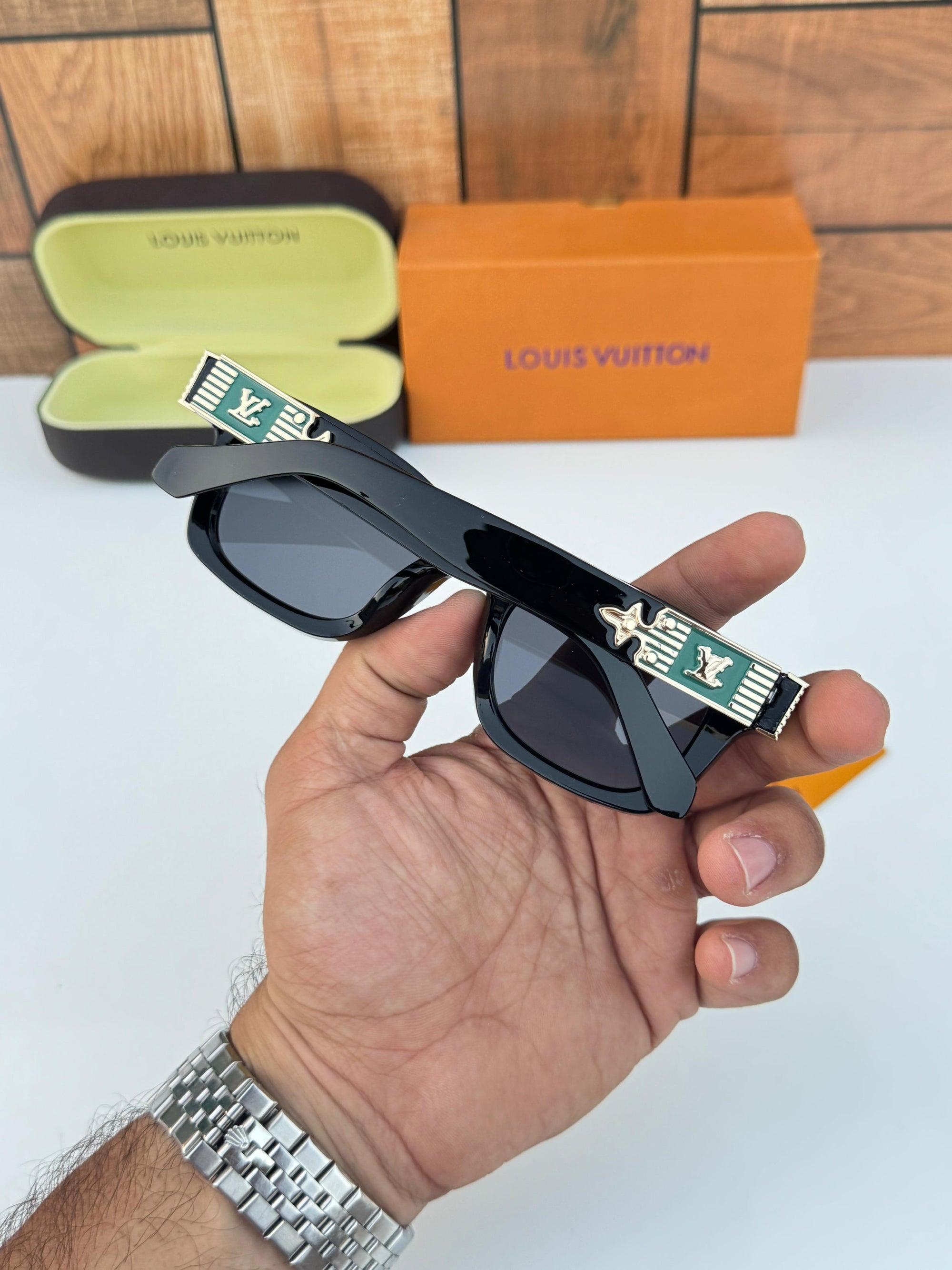 LV LUXURY SUNGLASSES