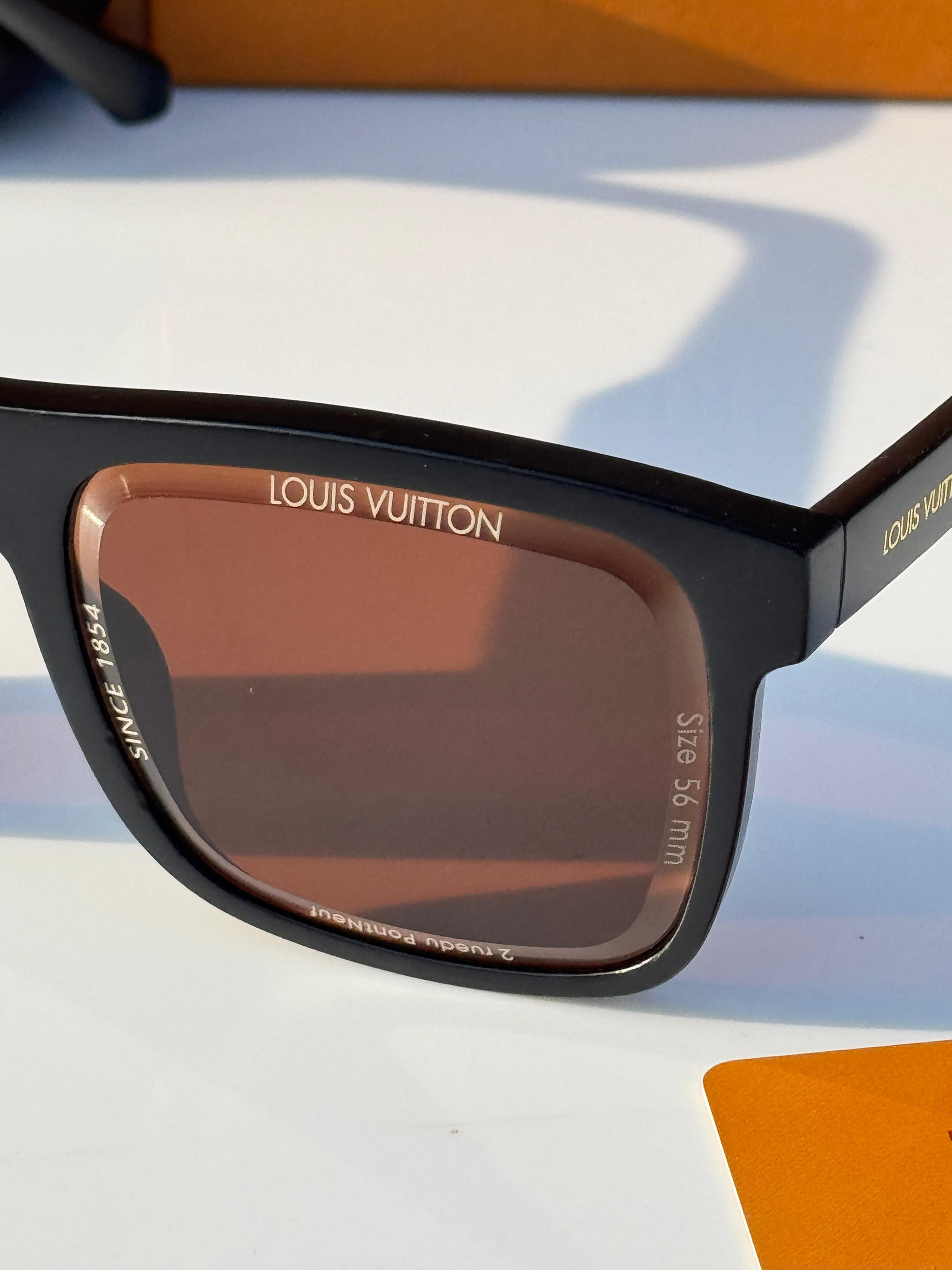 LOUIS VUITTON SUNGLASS