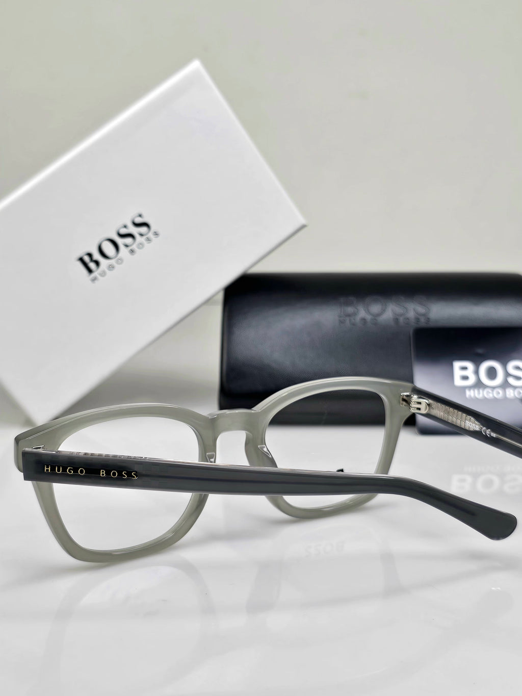 BOSS EYEWEAR