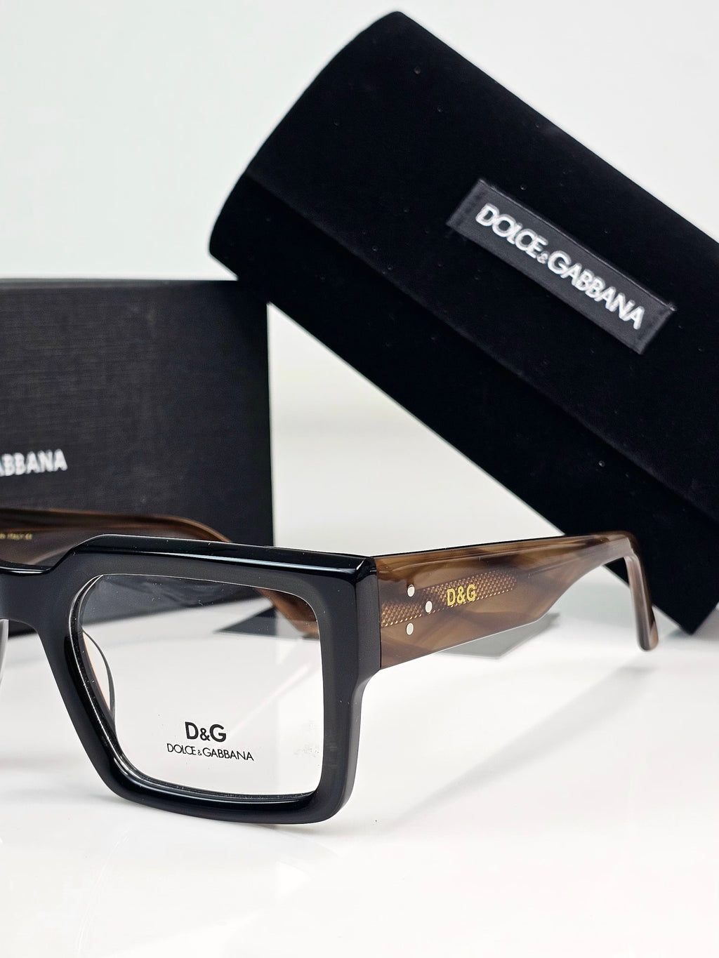 D & G EYEWEAR
