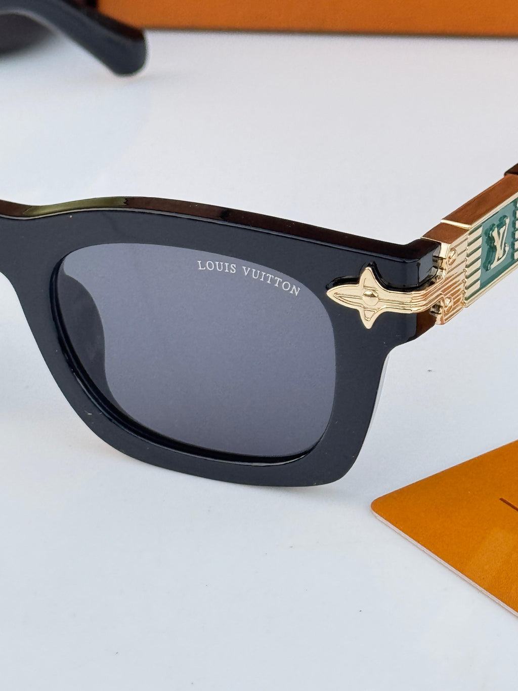 LV LUXURY SUNGLASSES
