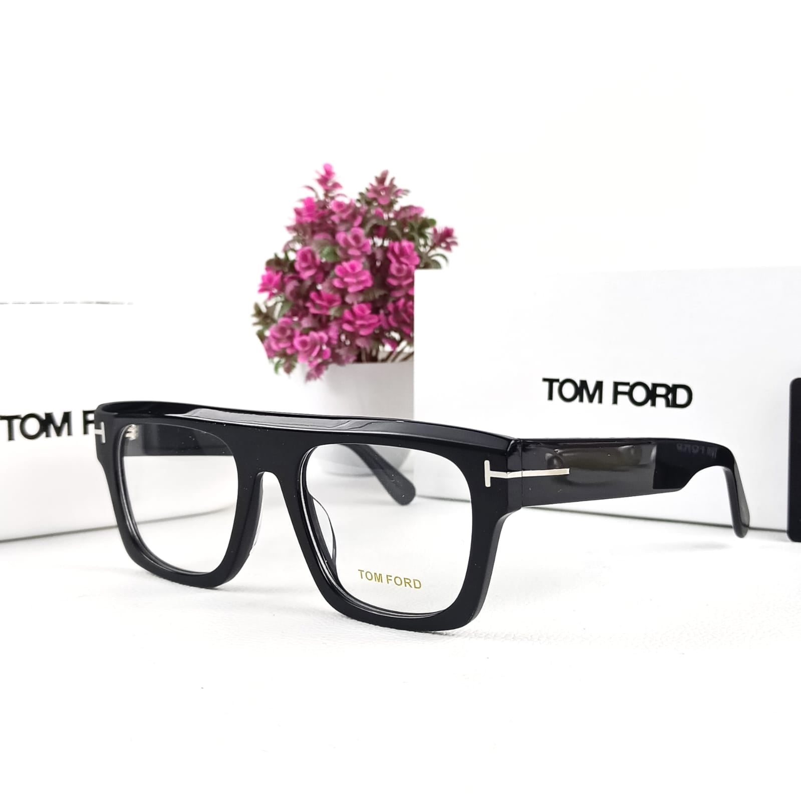TOM FORD EYEWEAR
