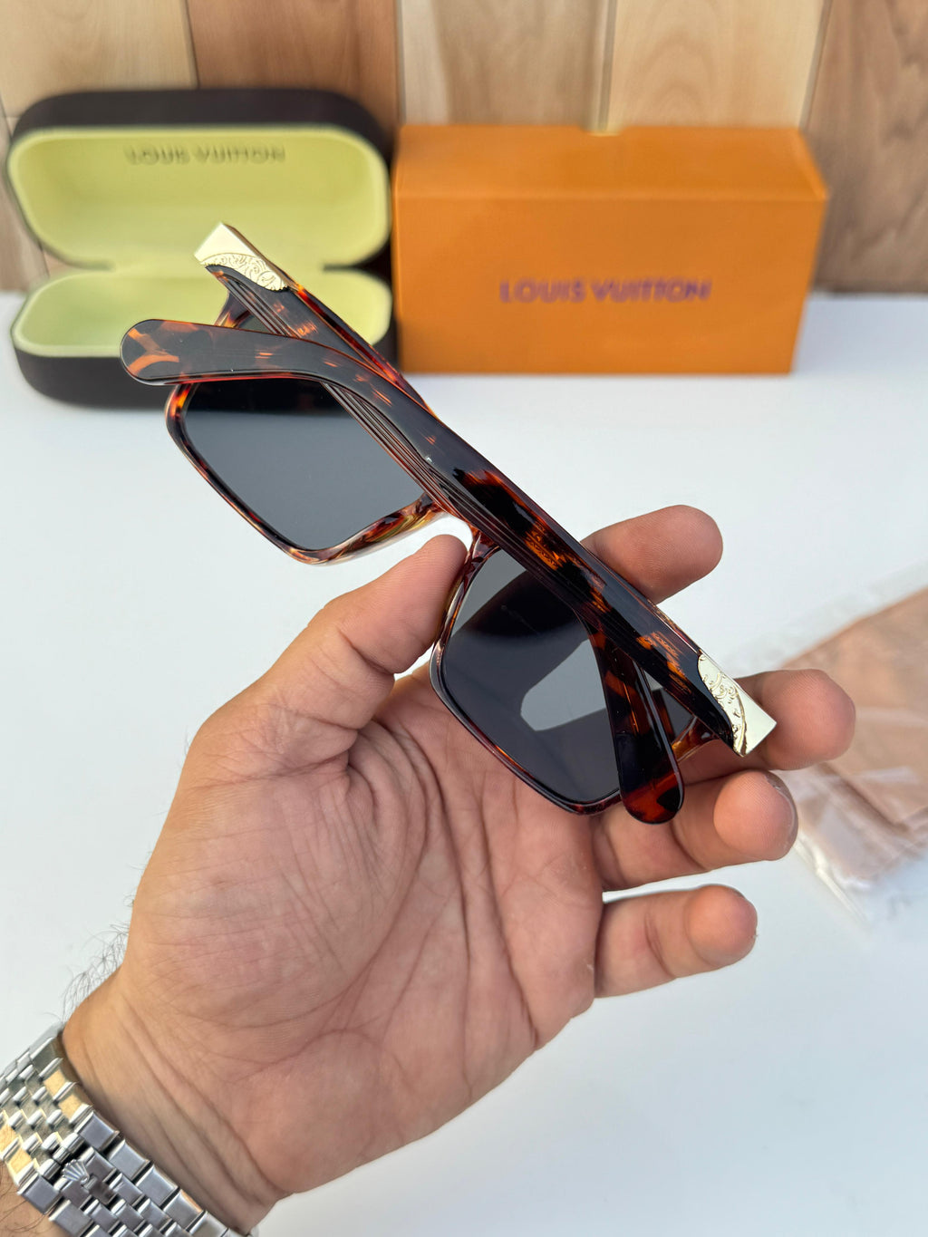 LOUIS VUITTON SUNGLASSES
