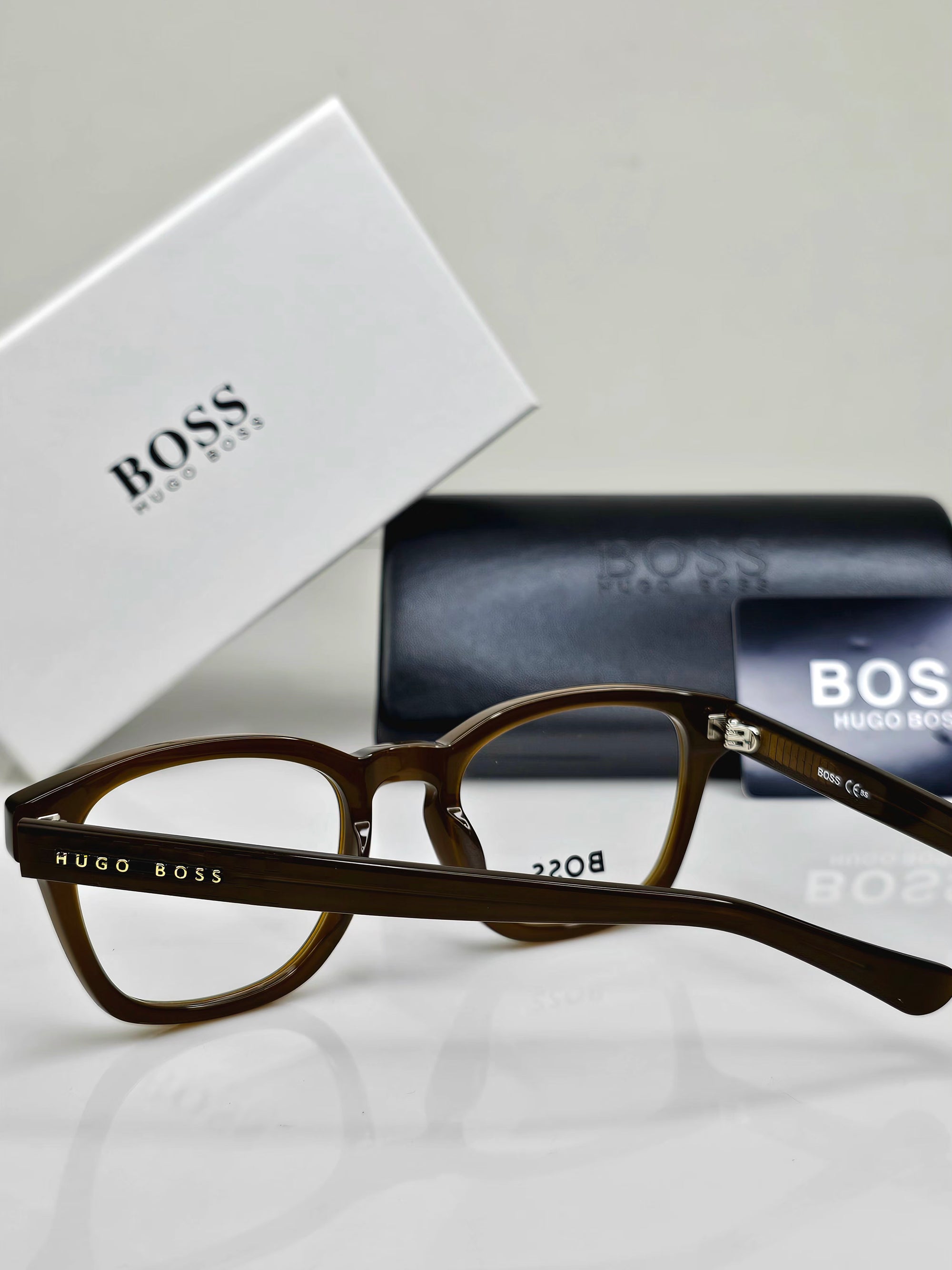 BOSS EYEWEAR