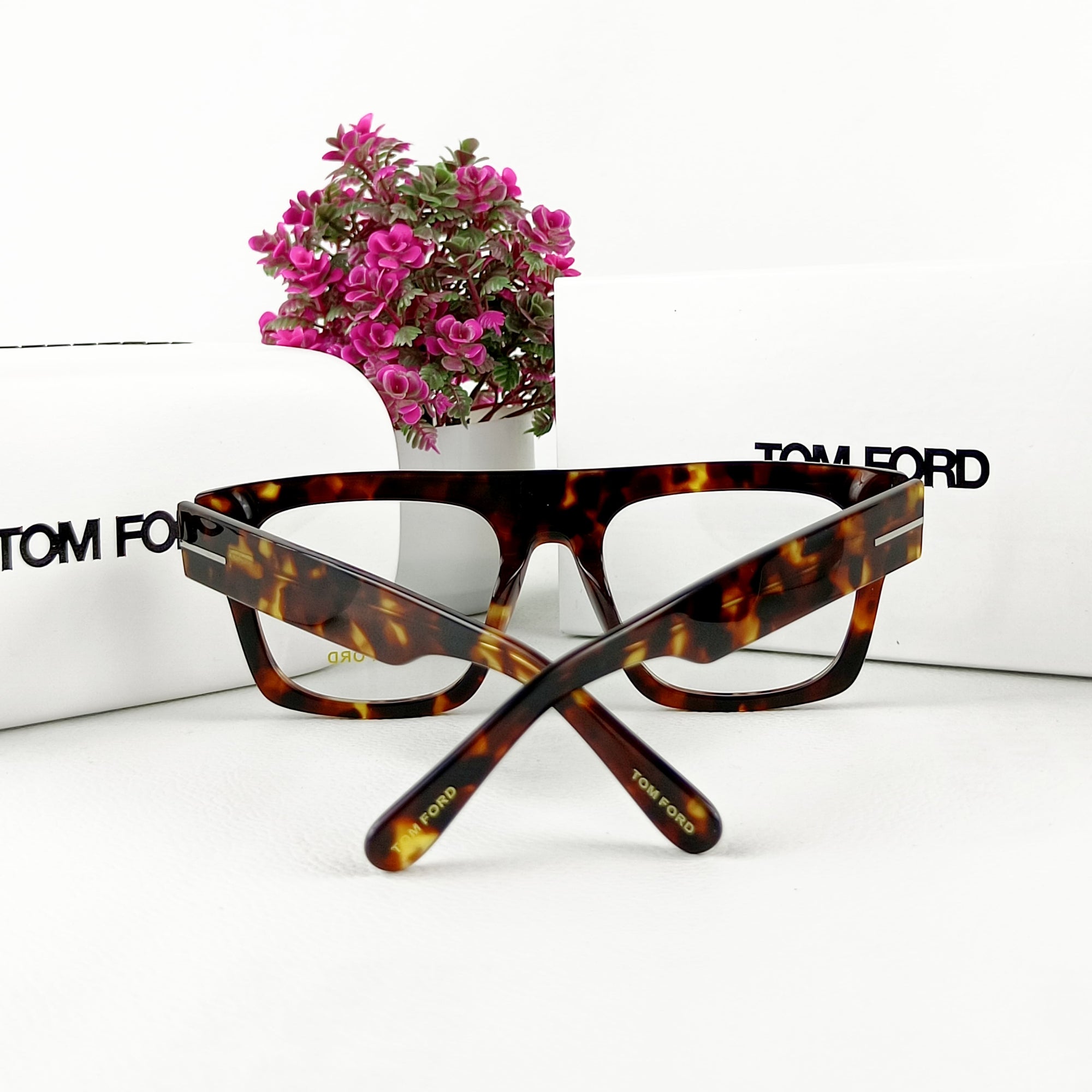 TOM FORD EYEWEAR
