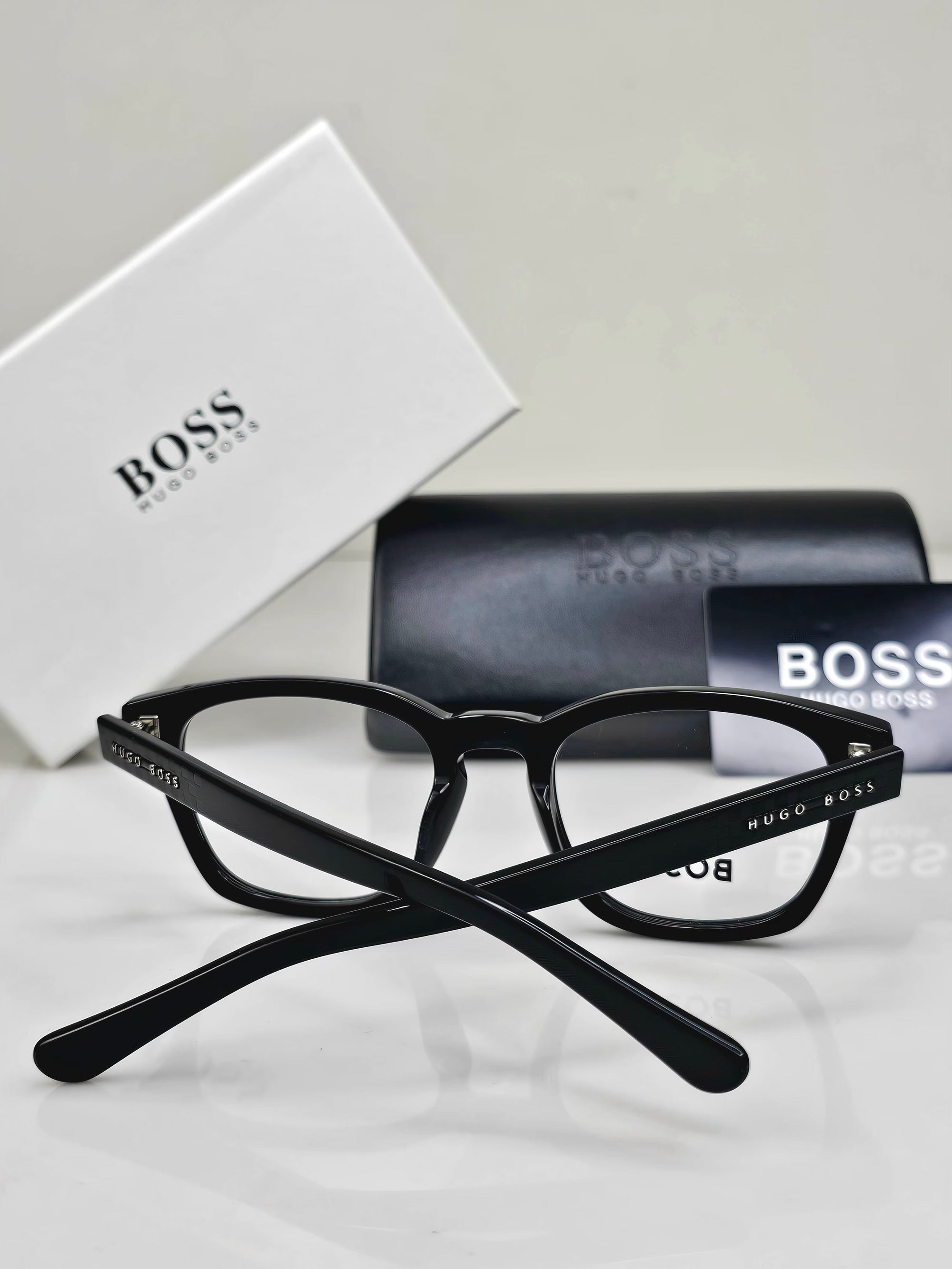 BOSS EYEWEAR