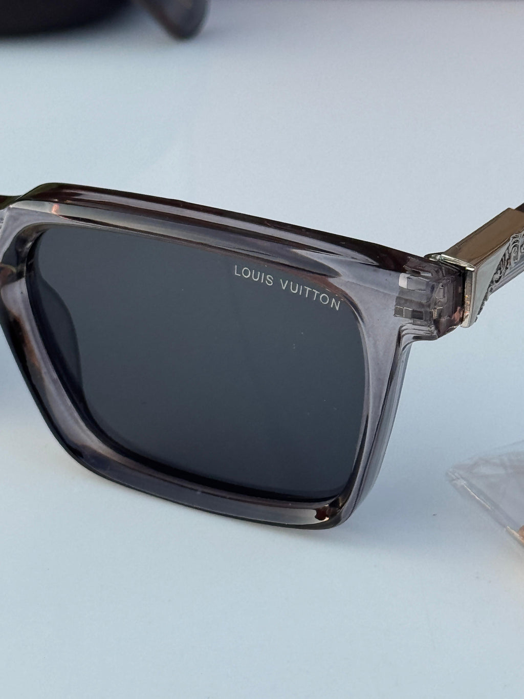 LOUIS VUITTON SUNGLASSES