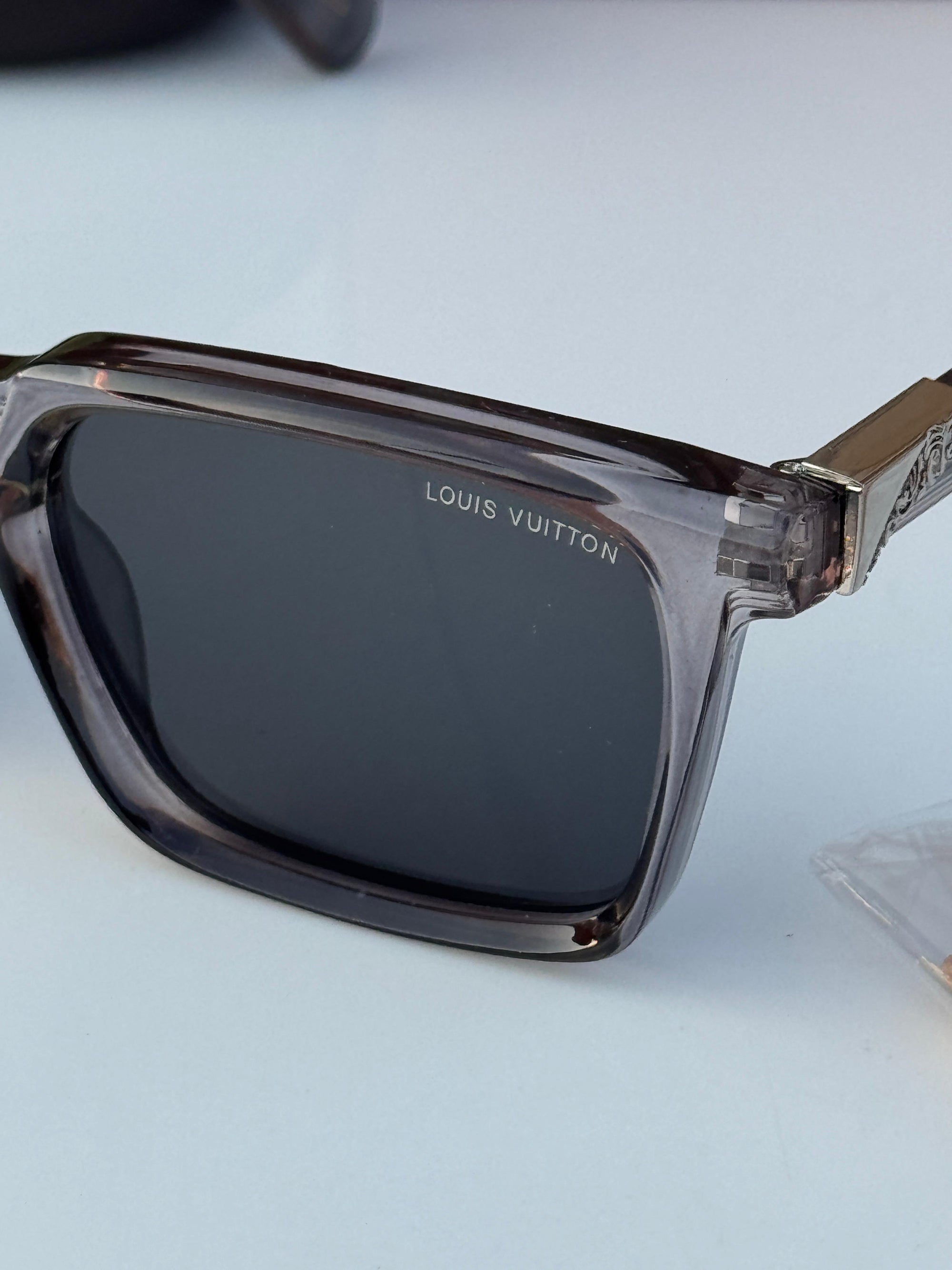 LOUIS VUITTON SUNGLASSES