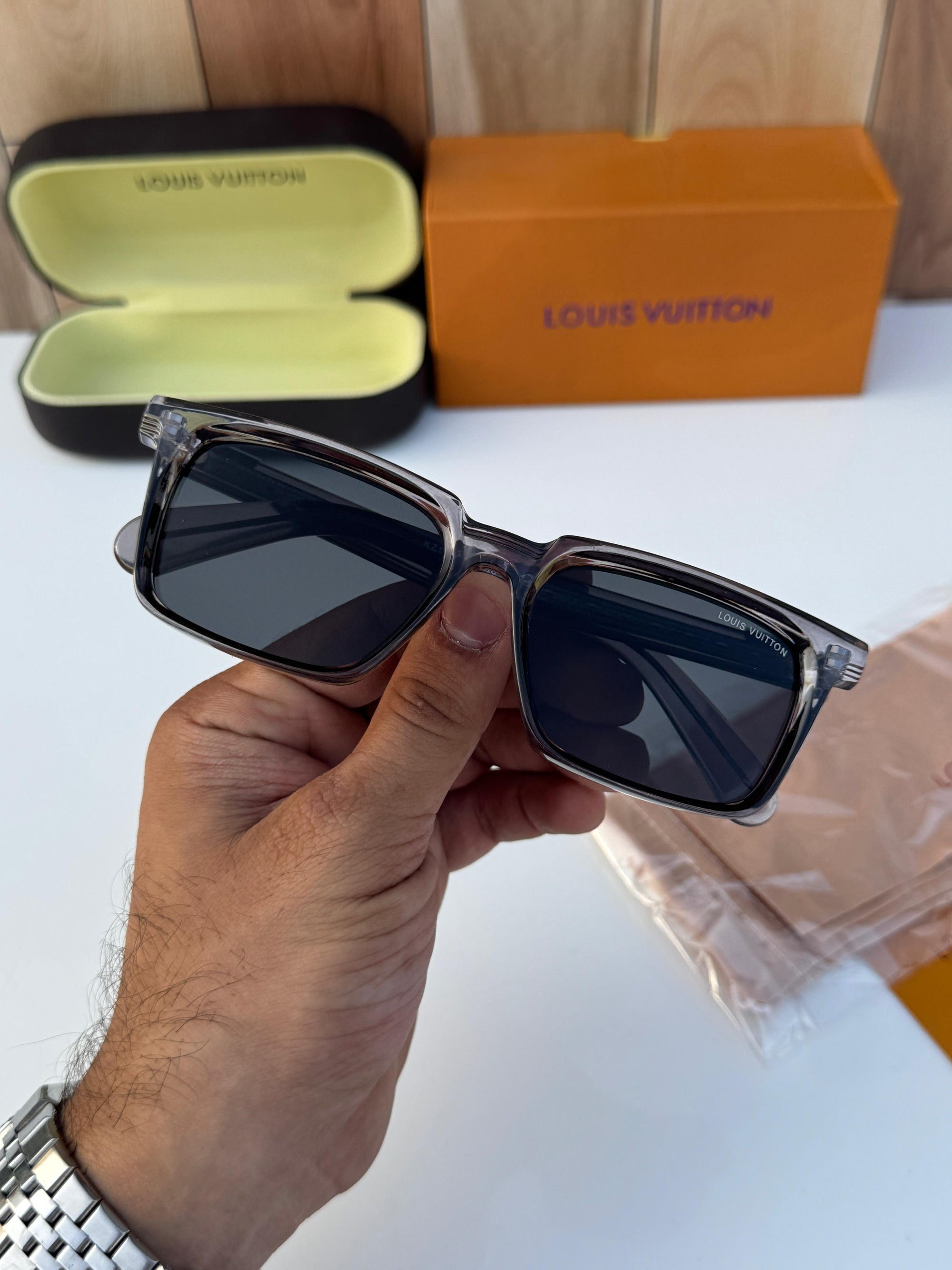 LOUIS VUITTON SUNGLASSES