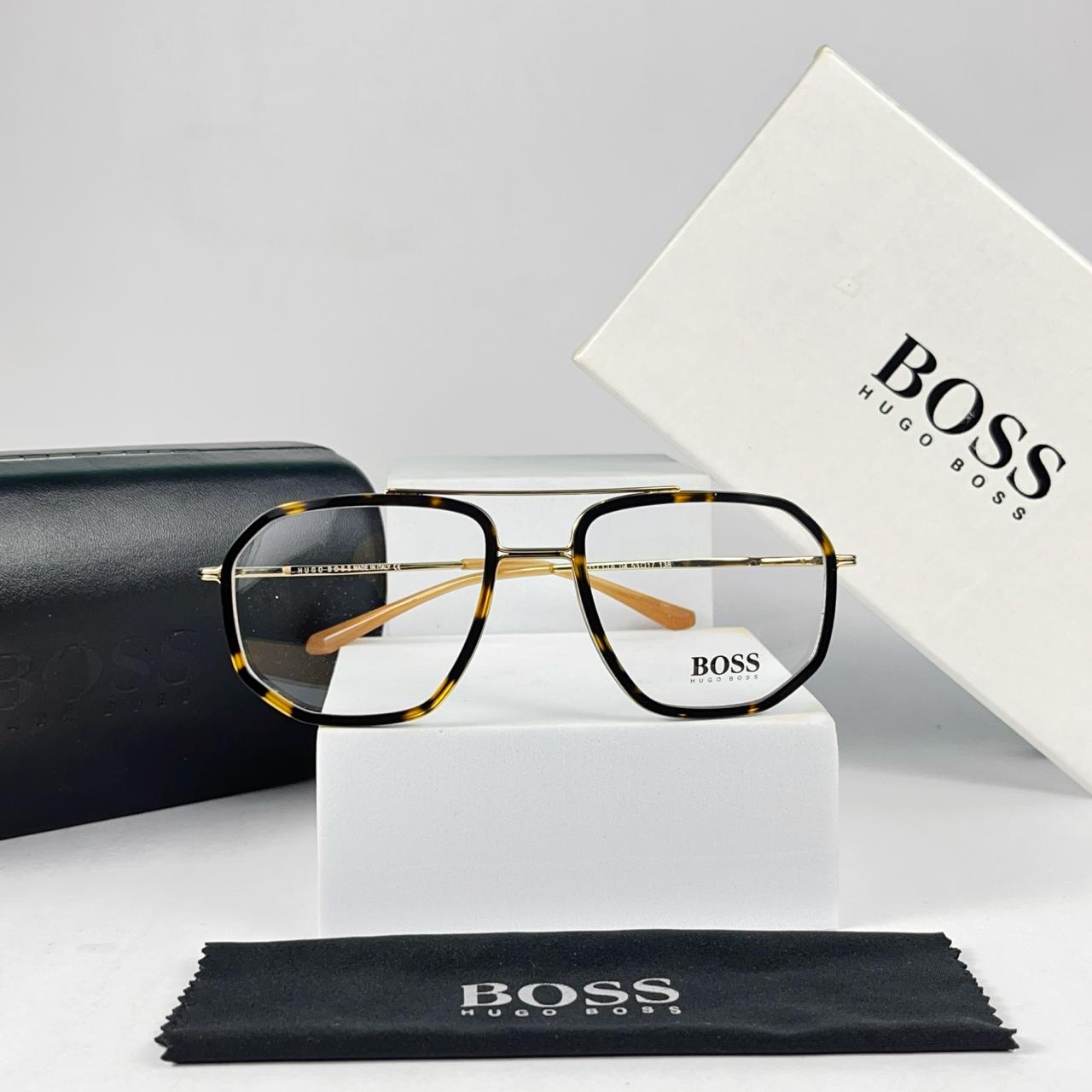 BOSS EYEWEAR